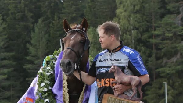 - Ingen kan hindre han fra å ta teten